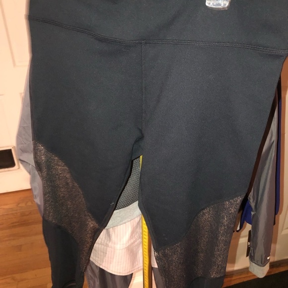 Fabletics size LG- XL 4 piece set black & Cooper jacket legging sport bra - Picture 8 of 16